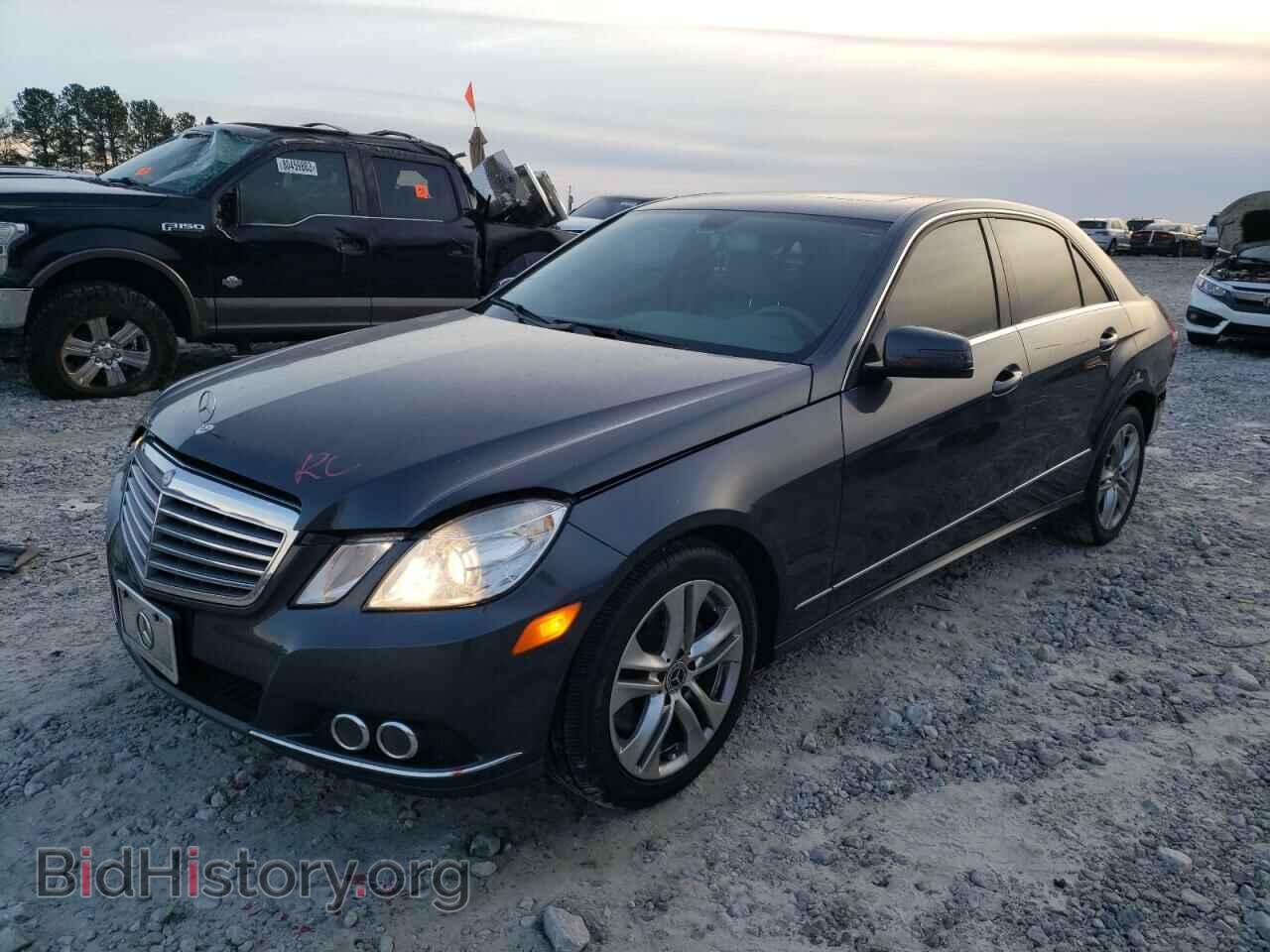 Photo WDDHF8HB9AA125599 - MERCEDES-BENZ E-CLASS 2010