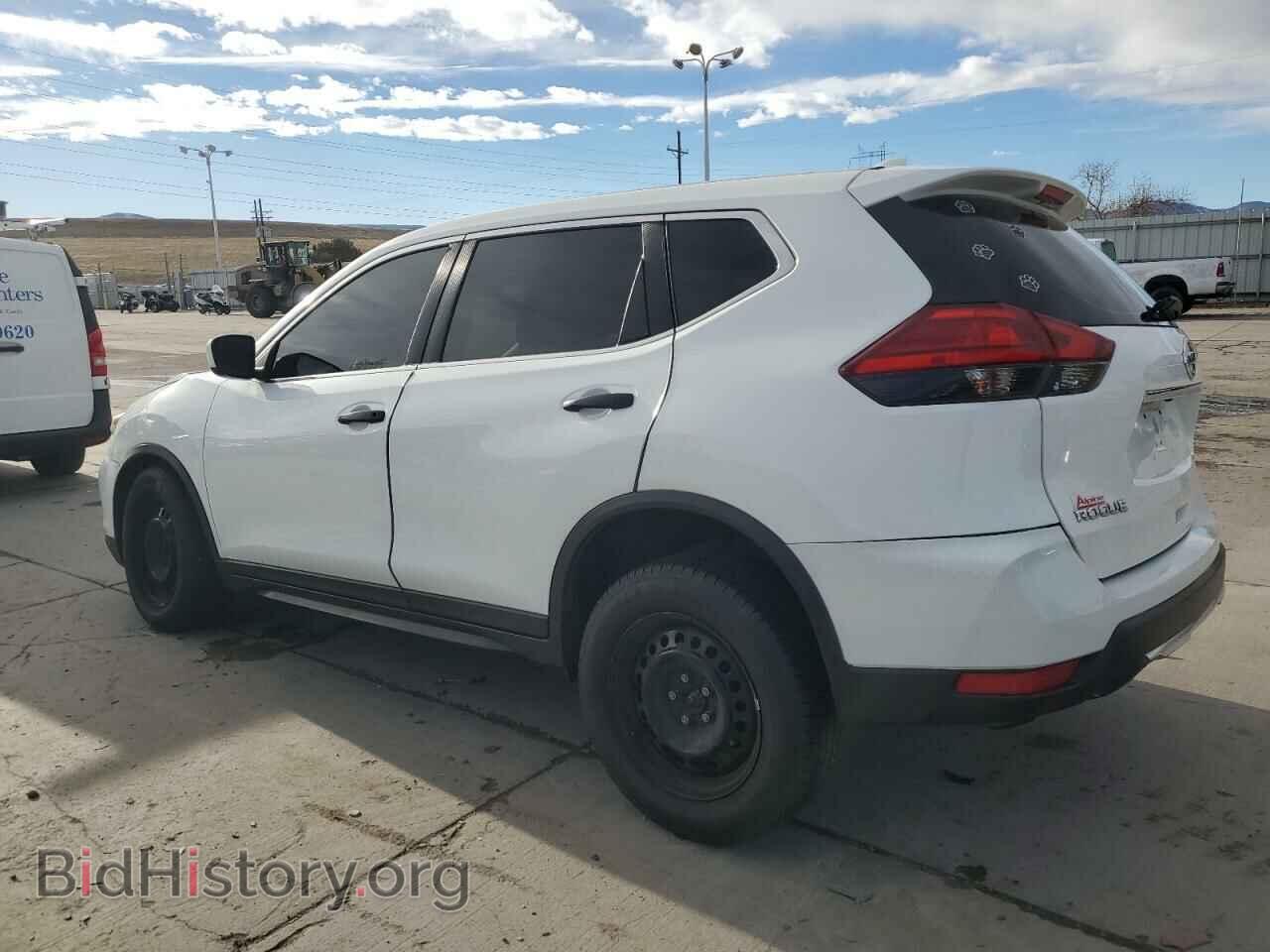 2017 NISSAN ROGUE - VIN: KNMAT2MV2HP528333 - Фото 2