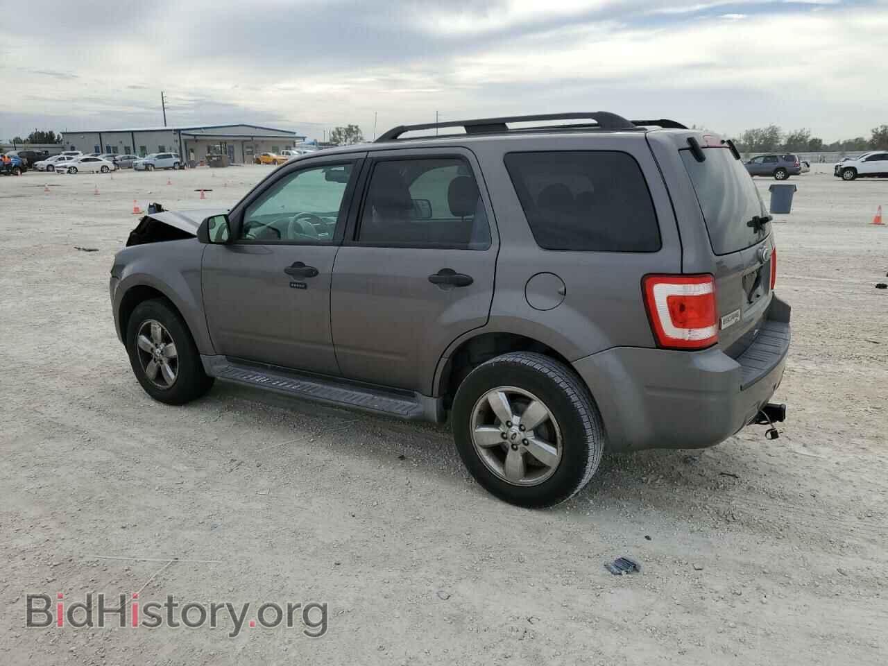2011 FORD ESCAPE - VIN: 1FMCU0D77BKA47005 - Фото 2