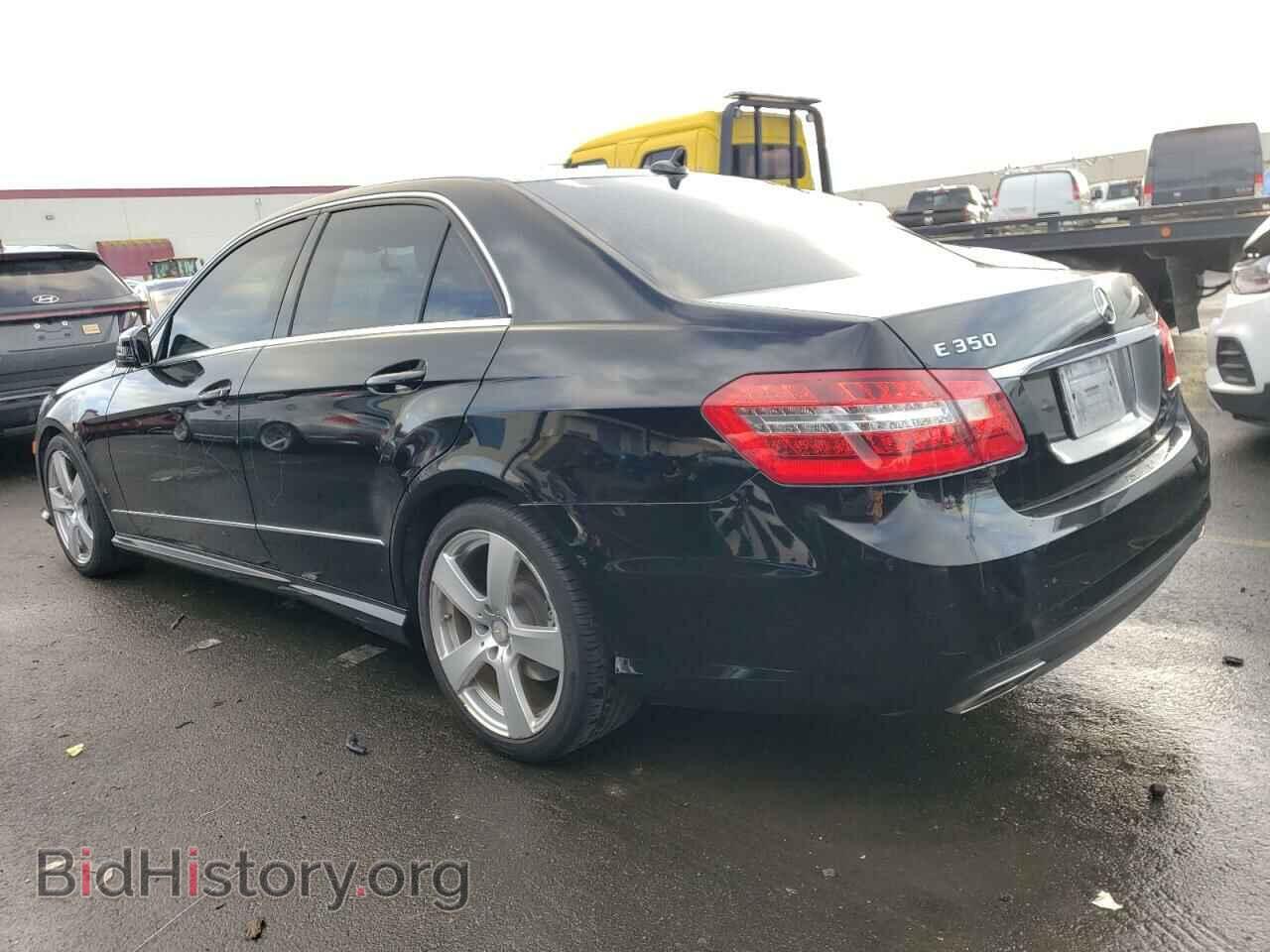 2011 MERCEDES-BENZ E-CLASS - VIN: WDDHF5GB8BA329229 - Фото 2