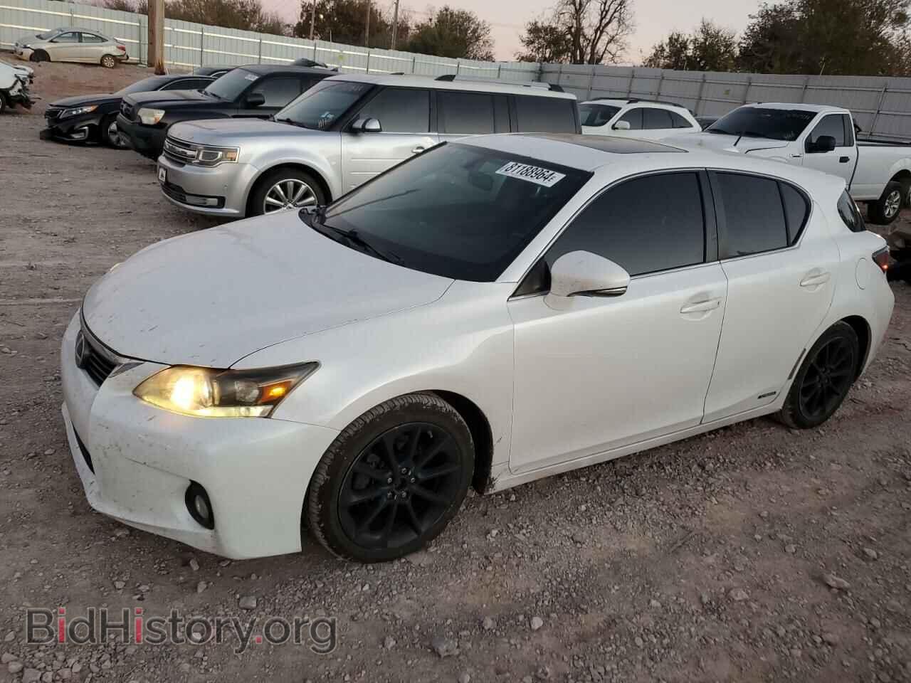 Photo JTHKD5BH0B2028061 - LEXUS CT 200 2011