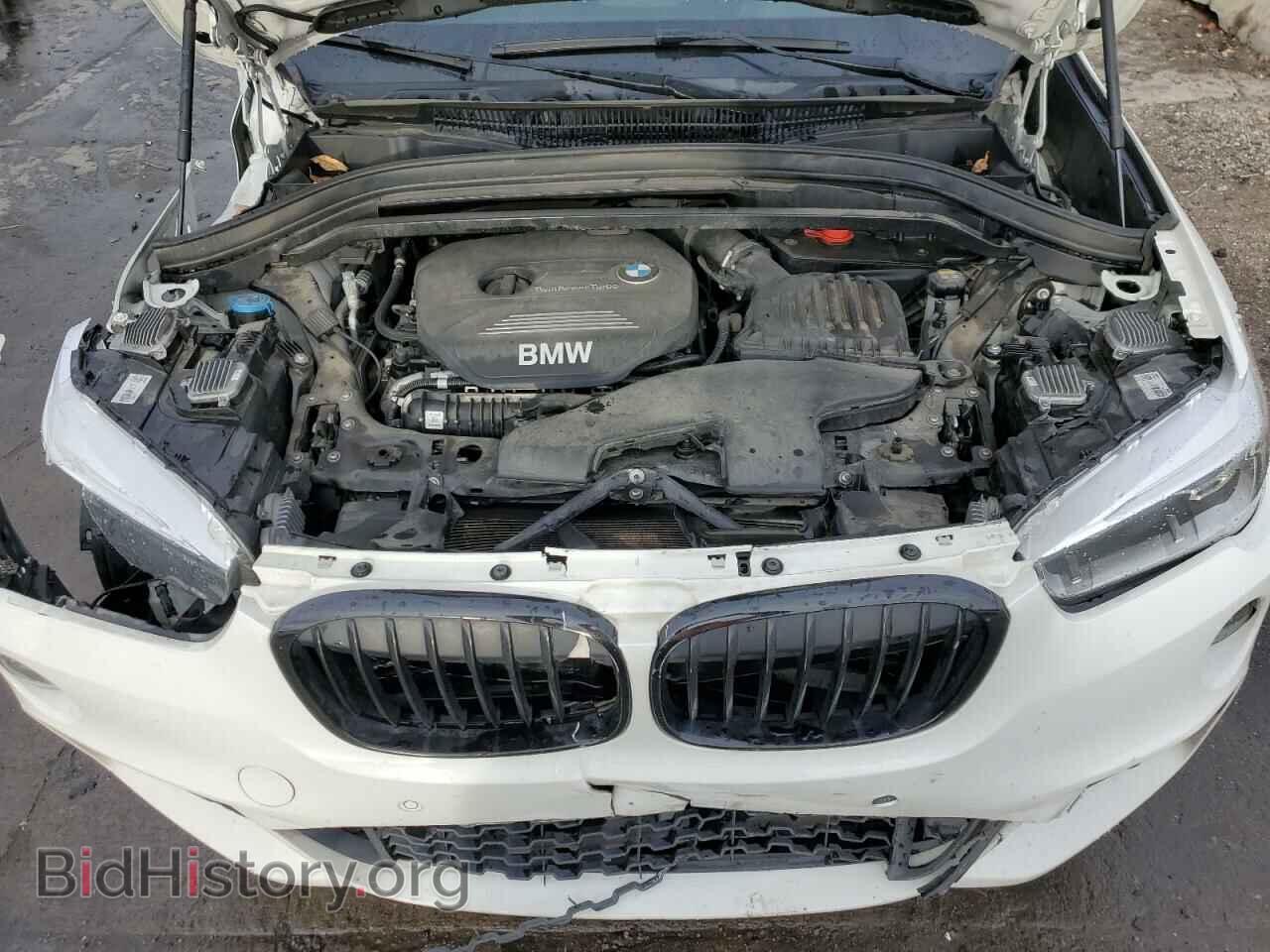 2017 BMW X1 - VIN: WBXHT3C31H5F76928 - Фото 12