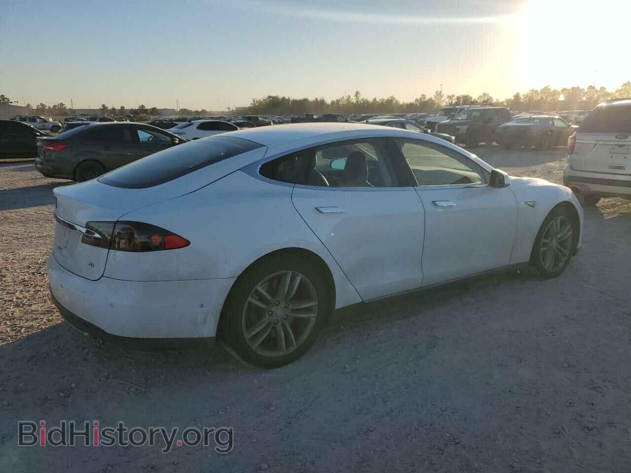 2016 TESLA MODEL S - VIN: 5YJSA1E19GF131582 - Фото 3