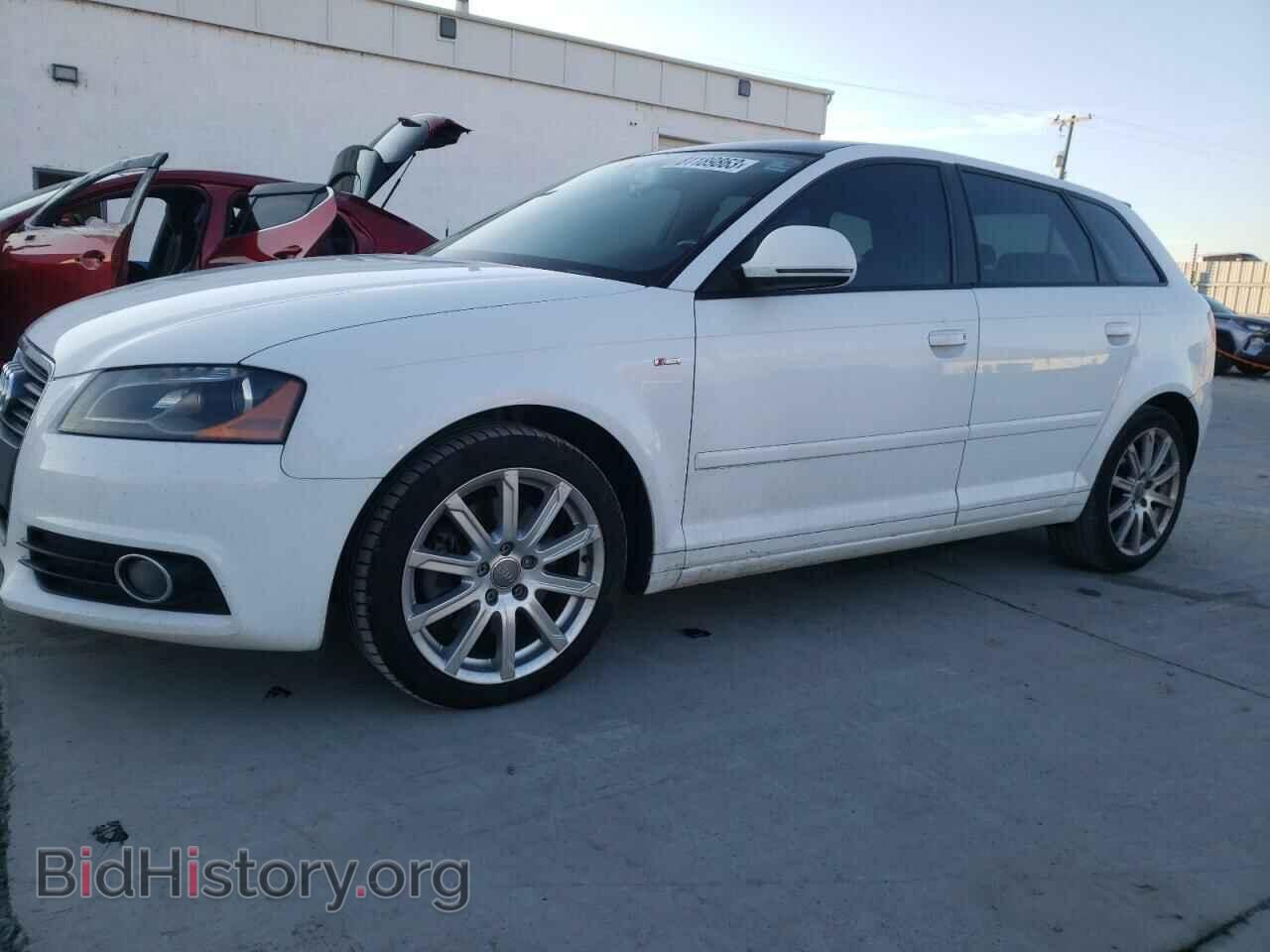Фотография WAUKEAFM4AA130351 - AUDI A3 2010