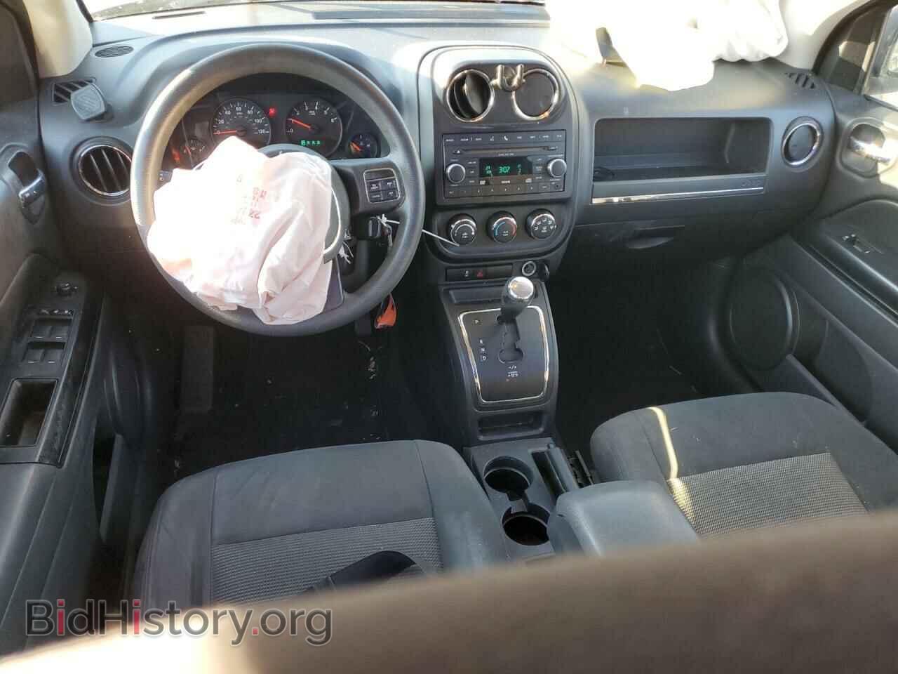 2011 JEEP COMPASS - VIN: 1J4NT1FAXBD240973 - Фото 8