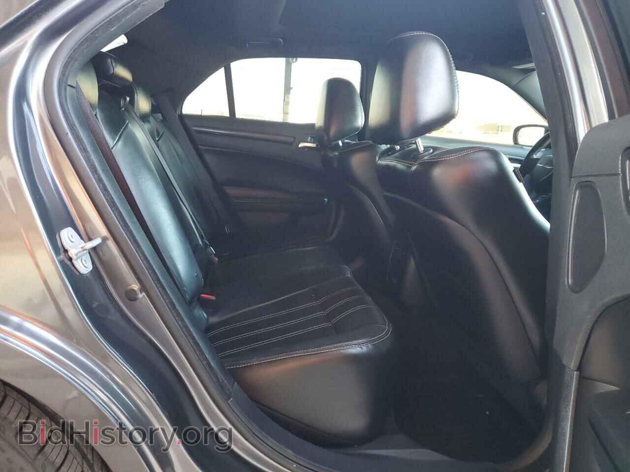 2016 CHRYSLER 300 - VIN: 2C3CCABG0GH349030 - Фото 10
