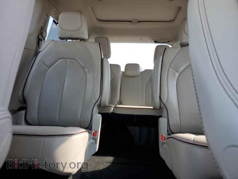 2017 Chrysler PACIFICA (VIN 2C4RC1GG3HR607924) — фото 10 из 15