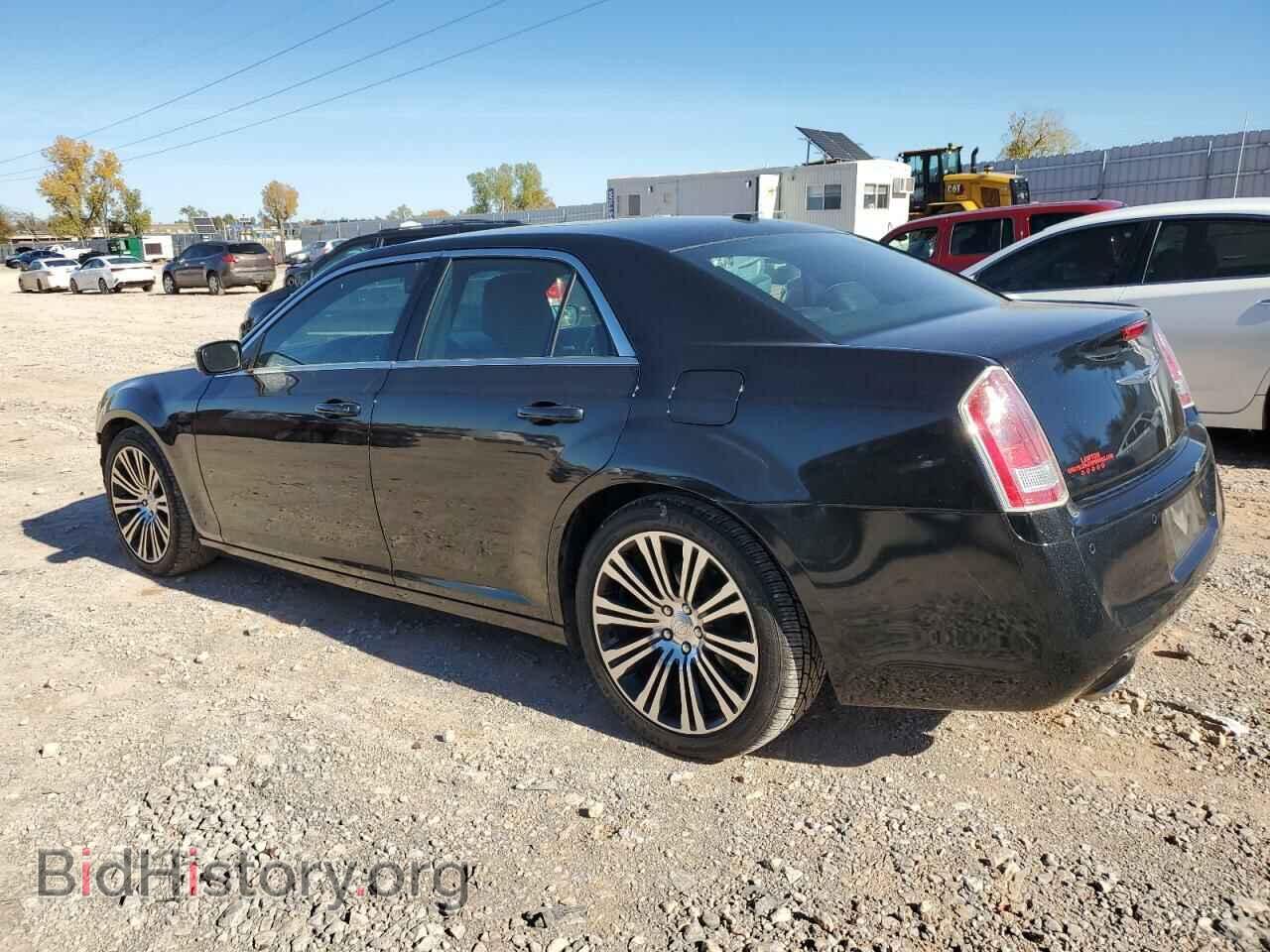 2013 CHRYSLER 300 - VIN: 2C3CCABT7DH745478 - Фото 2