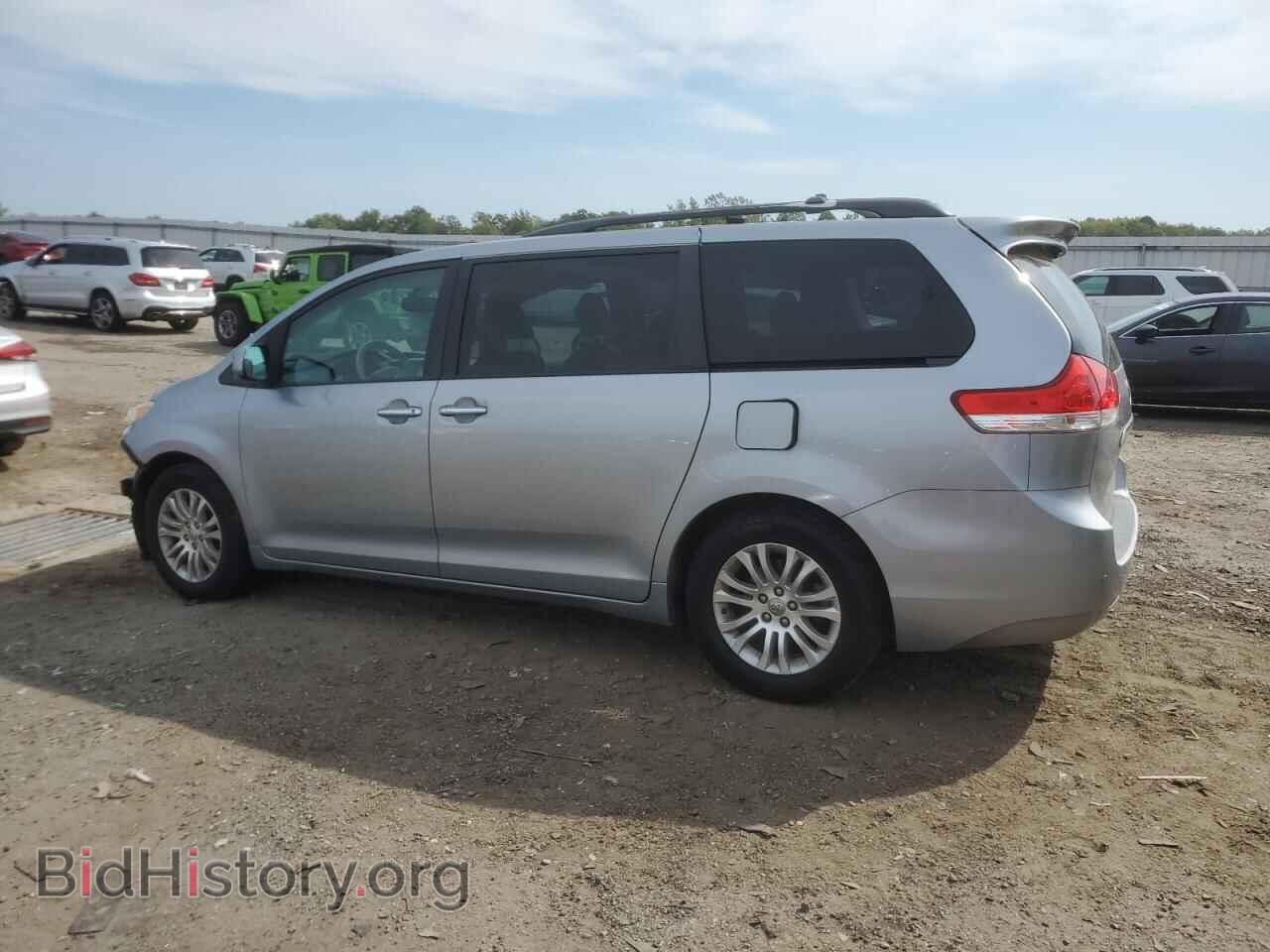 2014 TOYOTA All Models - VIN: 5TDYK3DCXES426267 - Фото 2