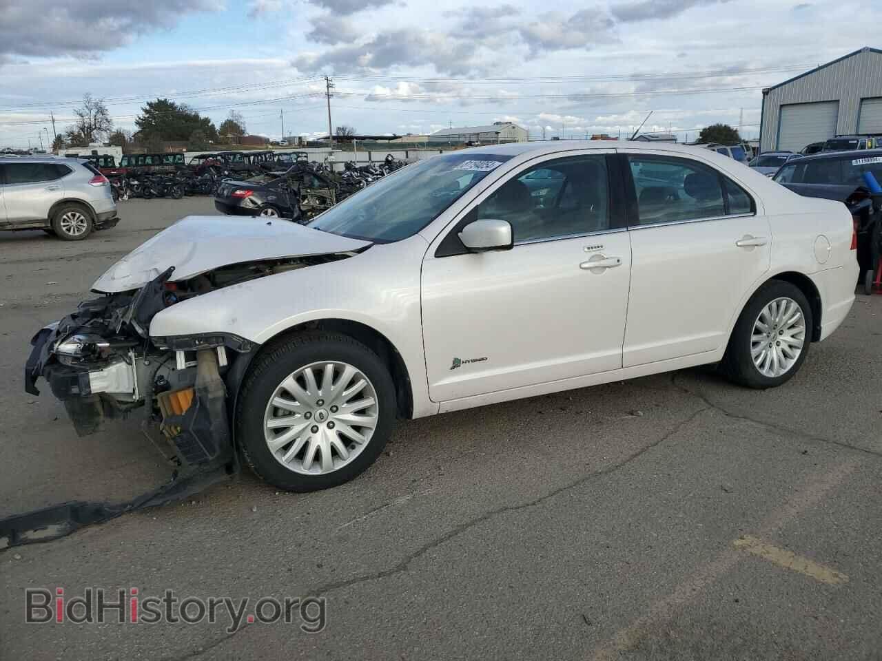 Photo 3FADP0L30BR117699 - FORD FUSION 2011