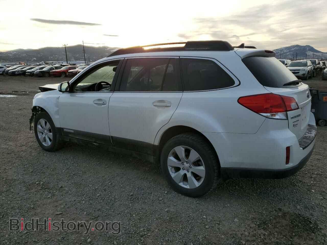 2011 SUBARU LEGACY - VIN: 4S4BRBKC7B3374491 - Фото 2