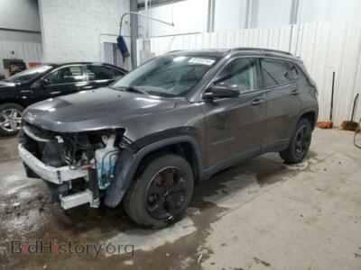 2019 Jeep COMPASS Latitude, серый — VIN 3C4NJDBB9KT659774, Copart