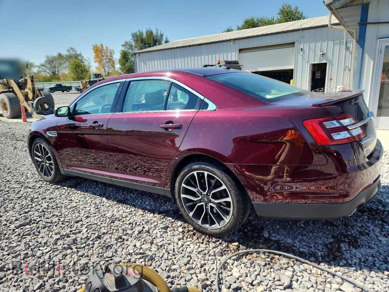 2018 FORD TAURUS - VIN: 1FAHP2E80JG115074 - Photo 2