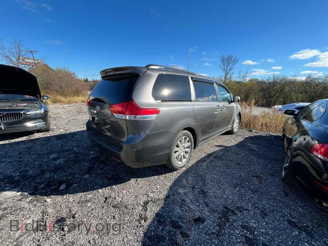 2011 TOYOTA All Models - VIN: 5TDDK3DC4BS013285 - Фото 4