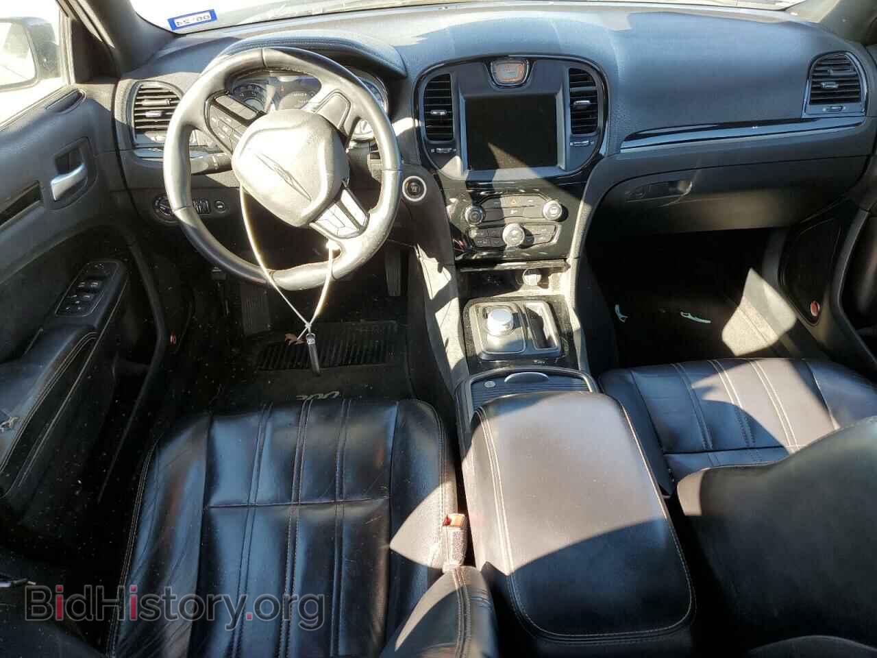 2016 CHRYSLER 300 - VIN: 2C3CCAGG3GH283047 - Фото 8