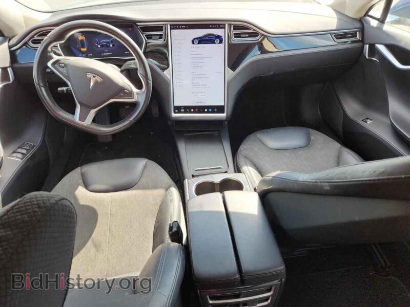 2016 Tesla MODEL S (VIN 5YJSA1E10GF170111) — photo 8 of 14