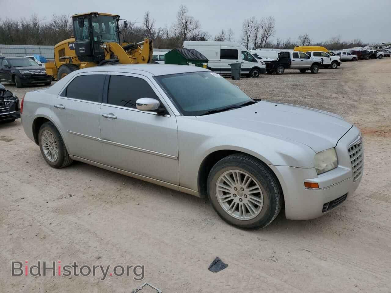 2010 CHRYSLER 300 - VIN: 2C3CA4CDXAH206718 - Фото 4