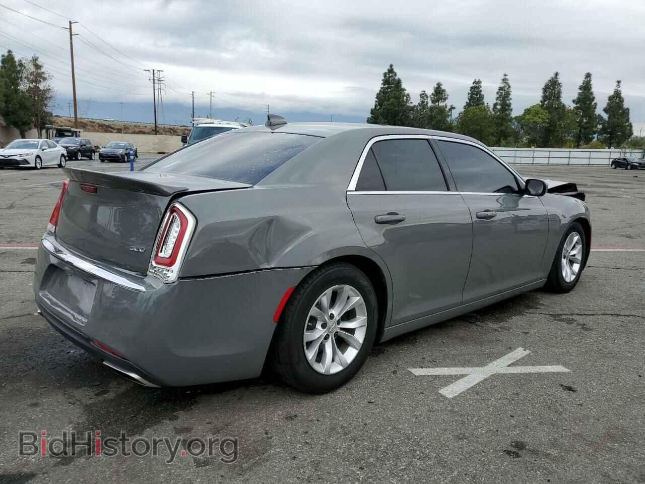 2019 CHRYSLER 300 - VIN: 2C3CCAAG1KH682976 - Фото 3