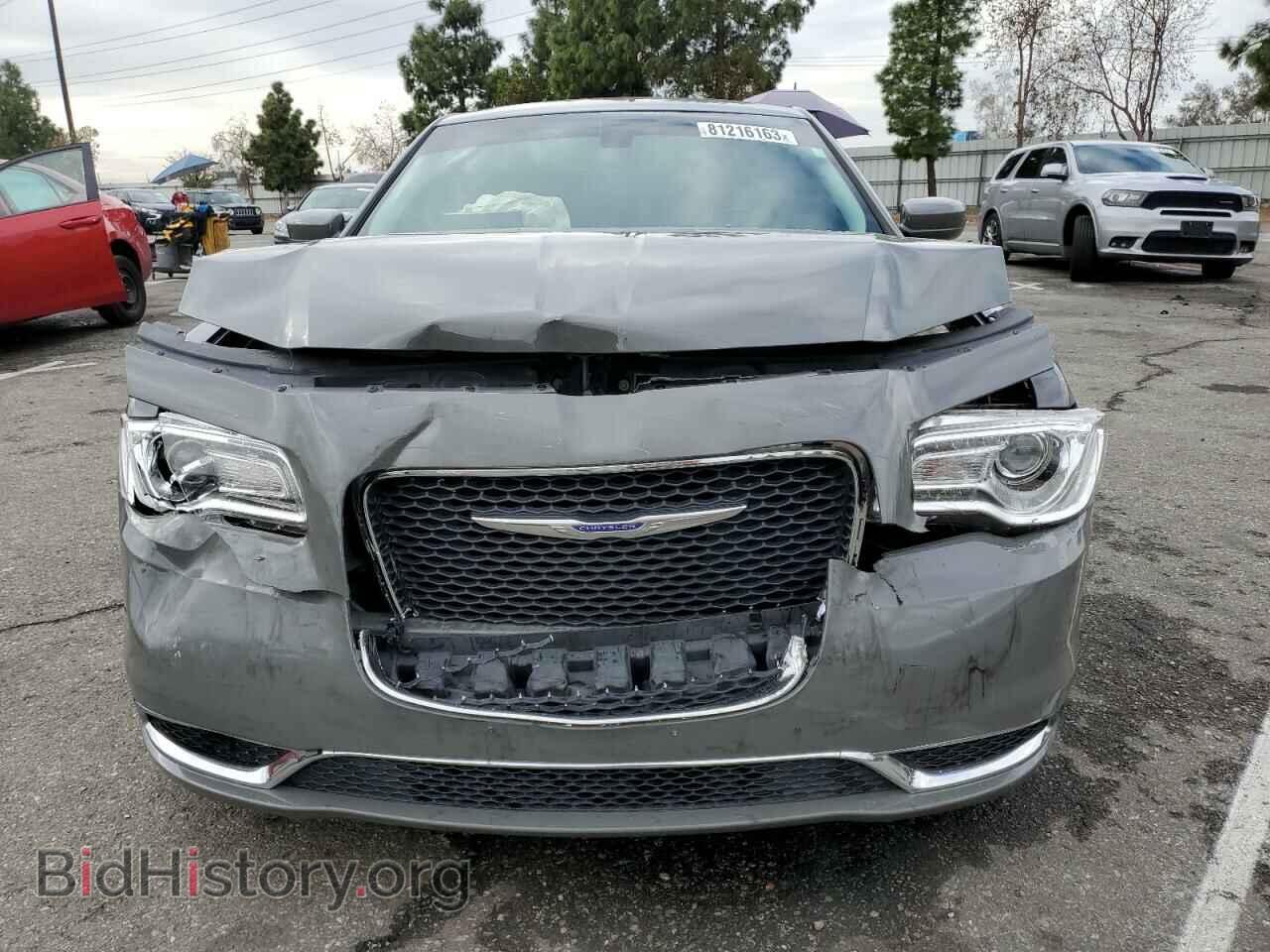 2019 CHRYSLER 300 - VIN: 2C3CCAAG1KH682976 - Фото 5
