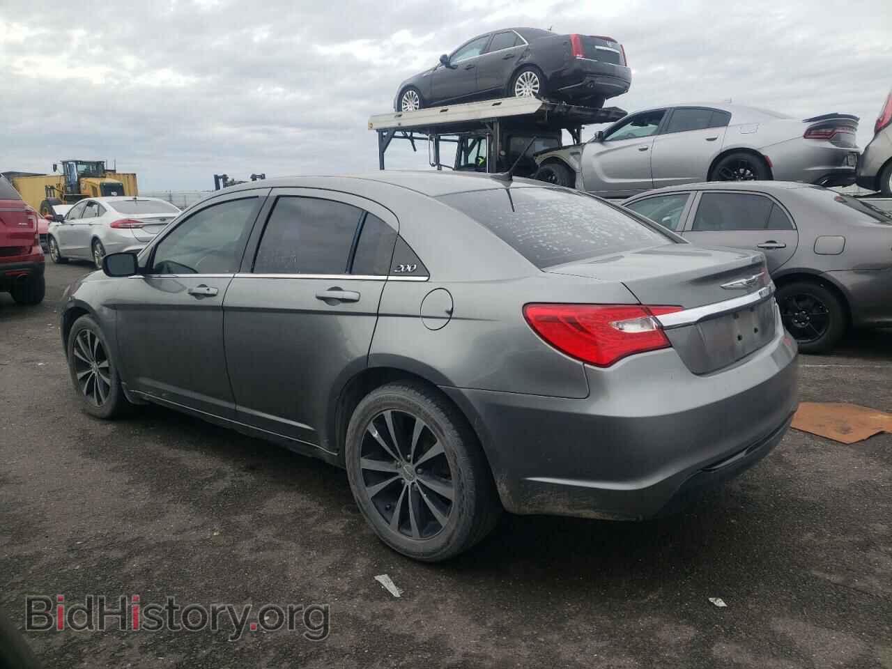 2013 CHRYSLER 200 - VIN: 1C3CCBBB5DN726819 - Фото 2