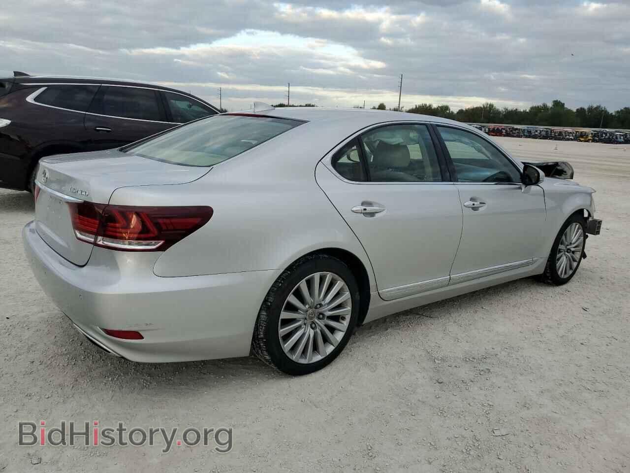 2014 LEXUS LS460 - VIN: JTHBL5EF2E5128081 - Photo 3