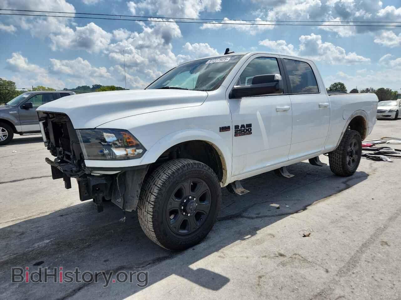 Photo 3C6UR5DJ7JG337745 - RAM All Models 2018