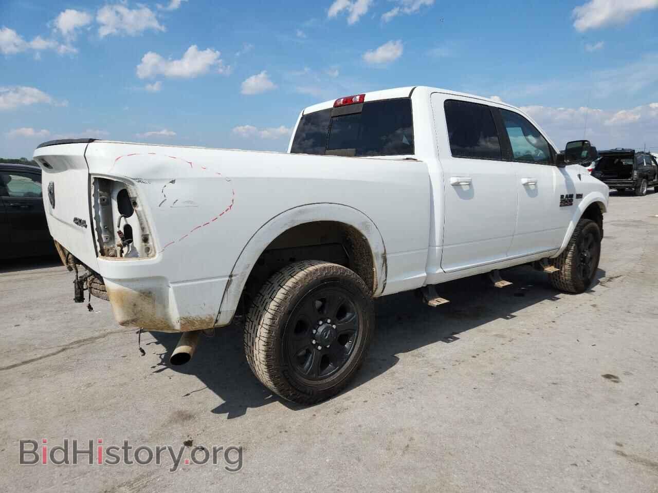 2018 RAM All Models - VIN: 3C6UR5DJ7JG337745 - Photo 3