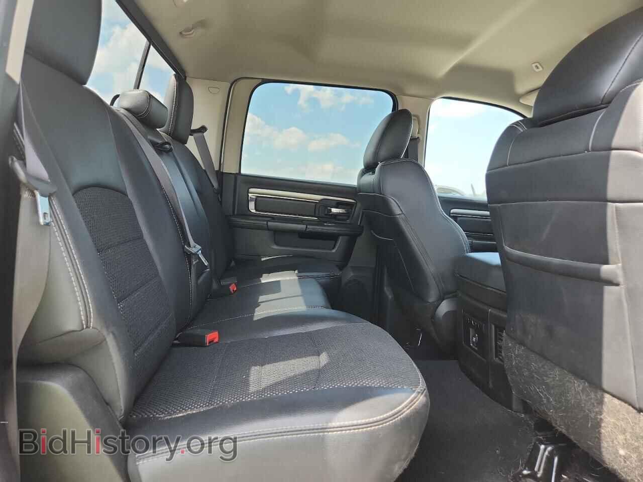 2018 RAM All Models - VIN: 3C6UR5DJ7JG337745 - Photo 10