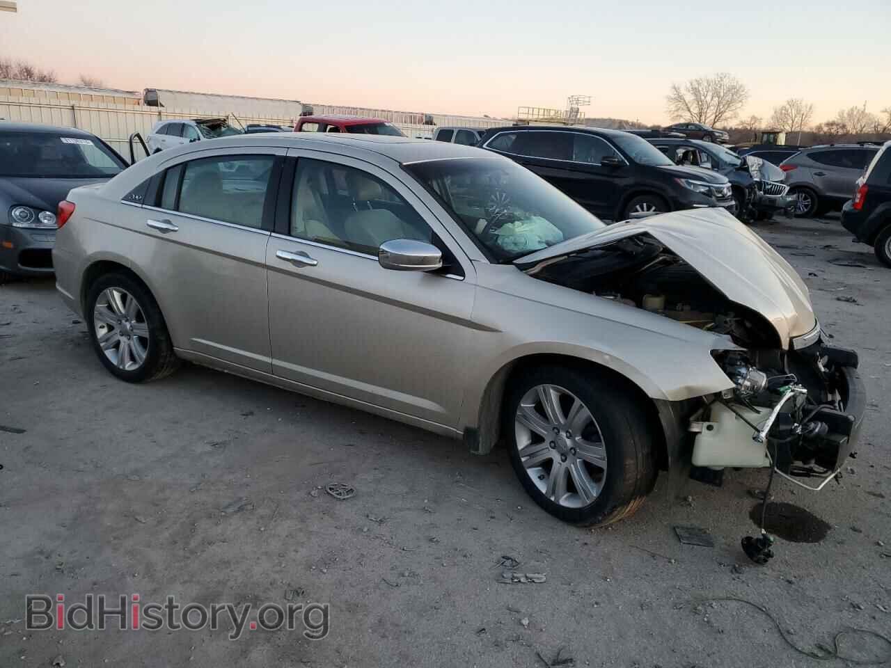 2013 CHRYSLER 200 - VIN: 1C3CCBCG8DN688786 - Фото 4