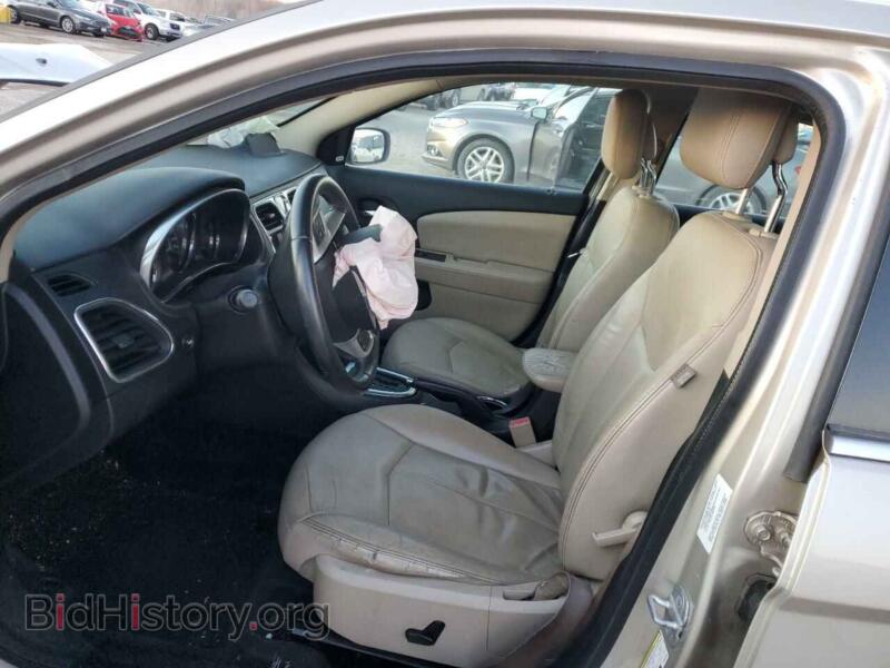2013 Chrysler 200 (VIN 1C3CCBCG8DN688786) — photo 7 of 13
