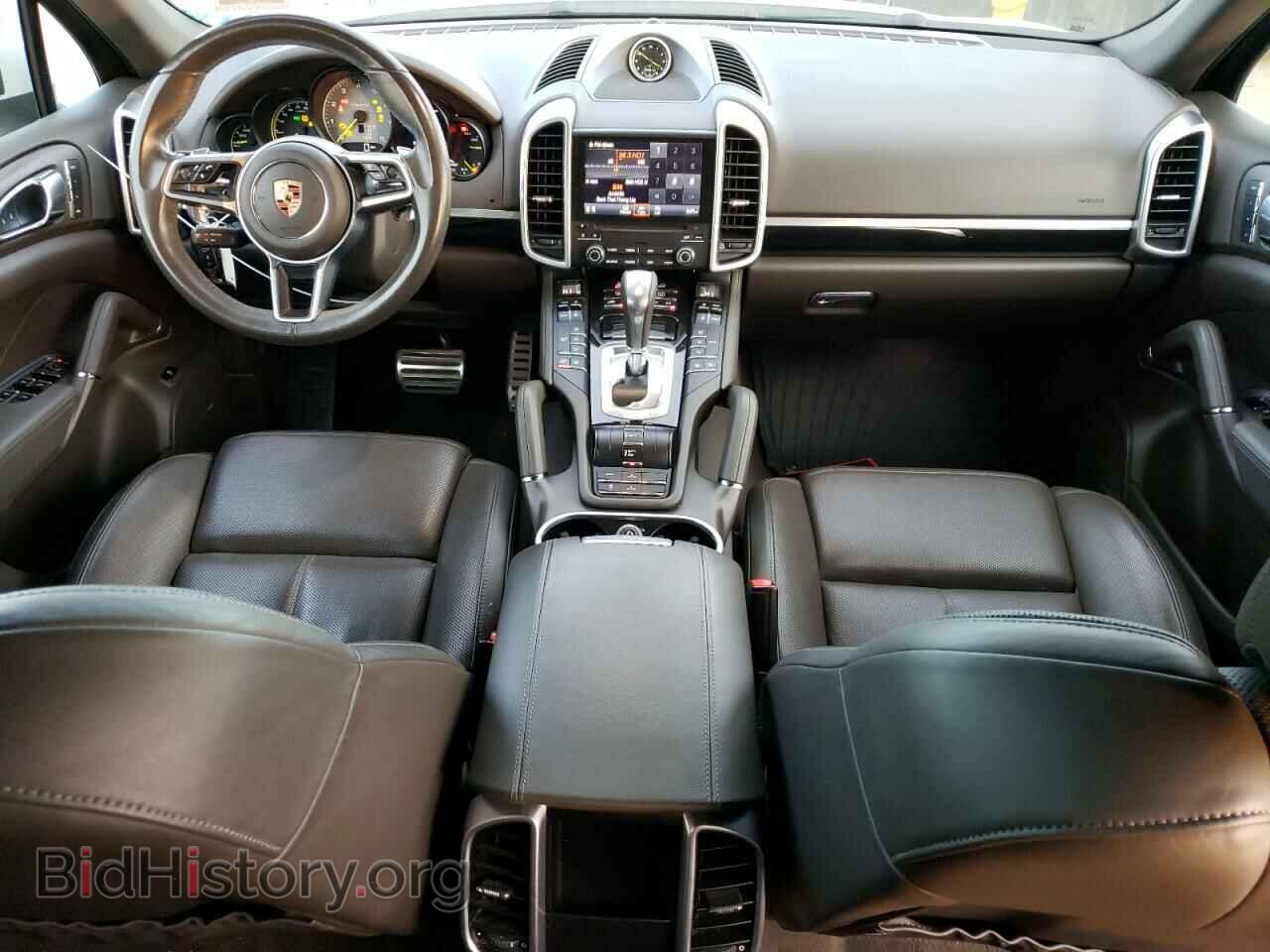 2017 PORSCHE CAYENNE - VIN: WP1AE2A26HLA69379 - Фото 8