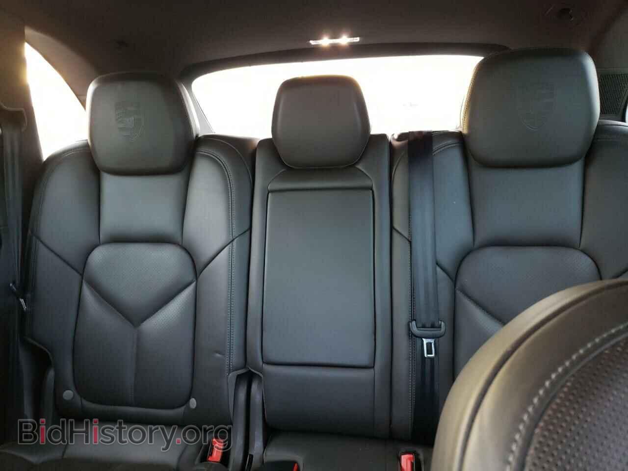 2017 PORSCHE CAYENNE - VIN: WP1AE2A26HLA69379 - Фото 10