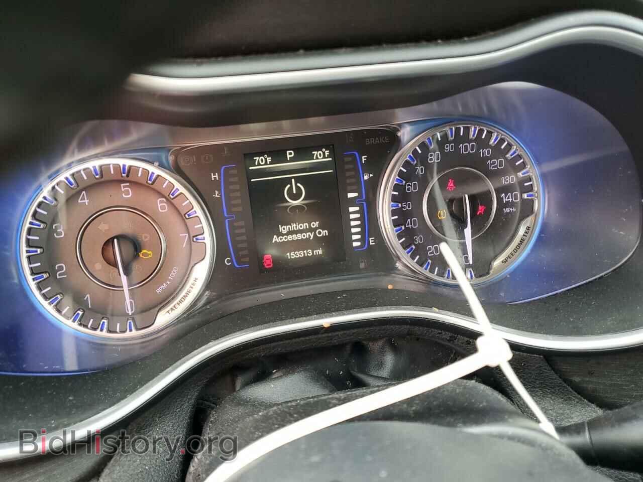 2016 CHRYSLER 200 - VIN: 1C3CCCAB5GN110677 - Фото 9
