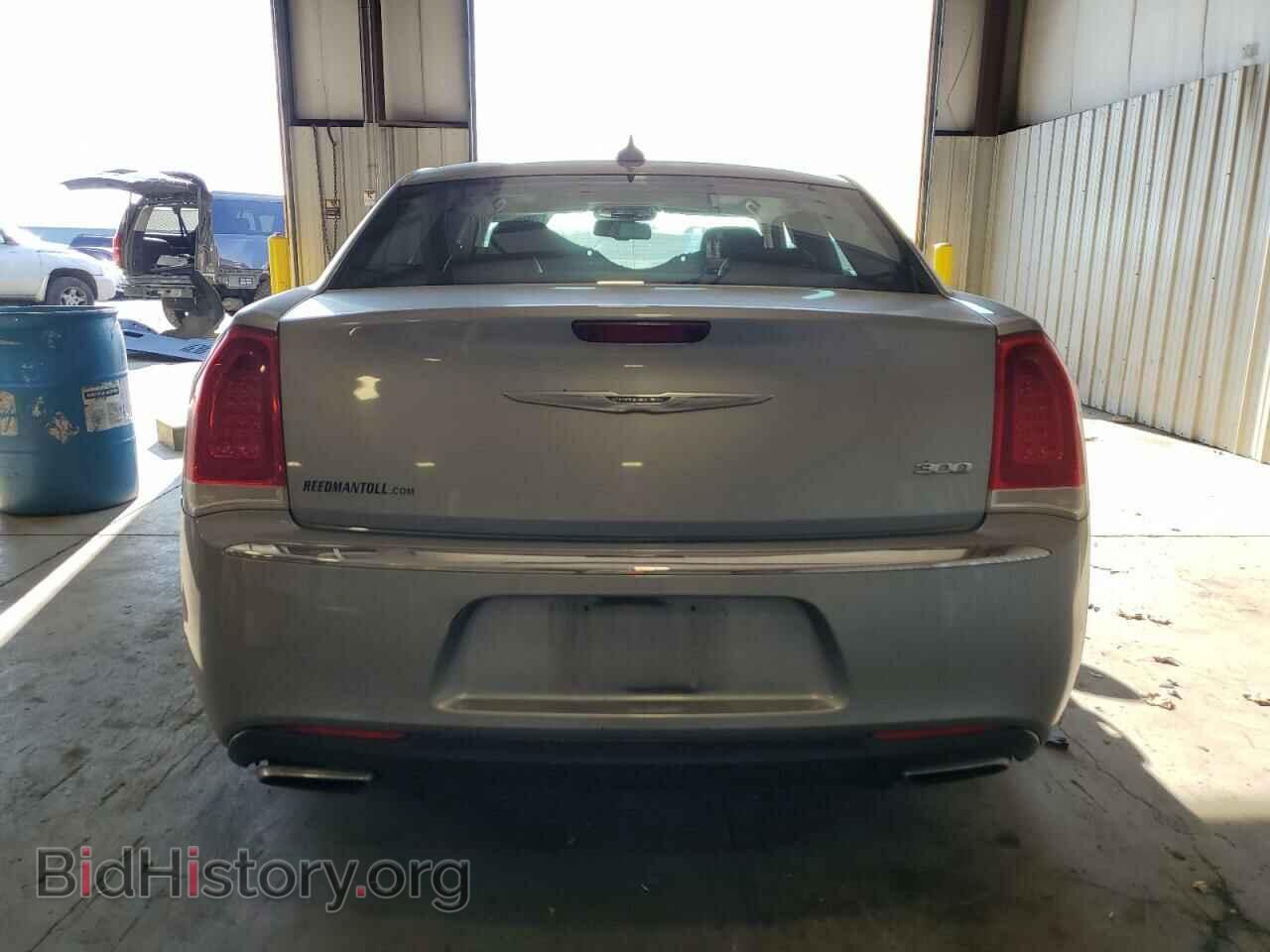 2017 CHRYSLER 300 - VIN: 2C3CCAAGXHH663772 - Фото 6