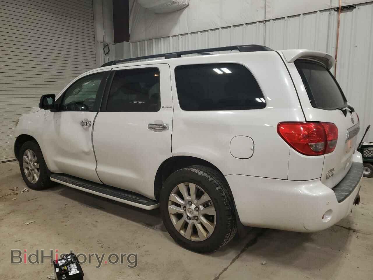 2008 TOYOTA SEQUOIA - VIN: 5TDBY67A68S007787 - Фото 2