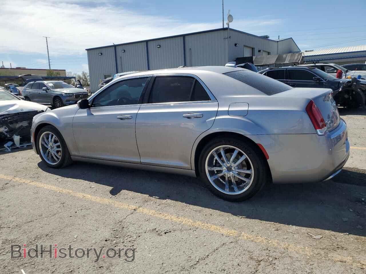 2016 CHRYSLER 300 - VIN: 2C3CCAAG2GH167766 - Фото 2