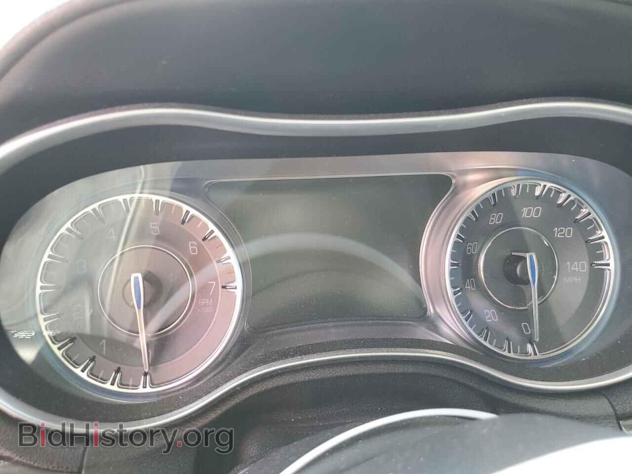 2016 CHRYSLER 300 - VIN: 2C3CCAAG2GH167766 - Фото 9