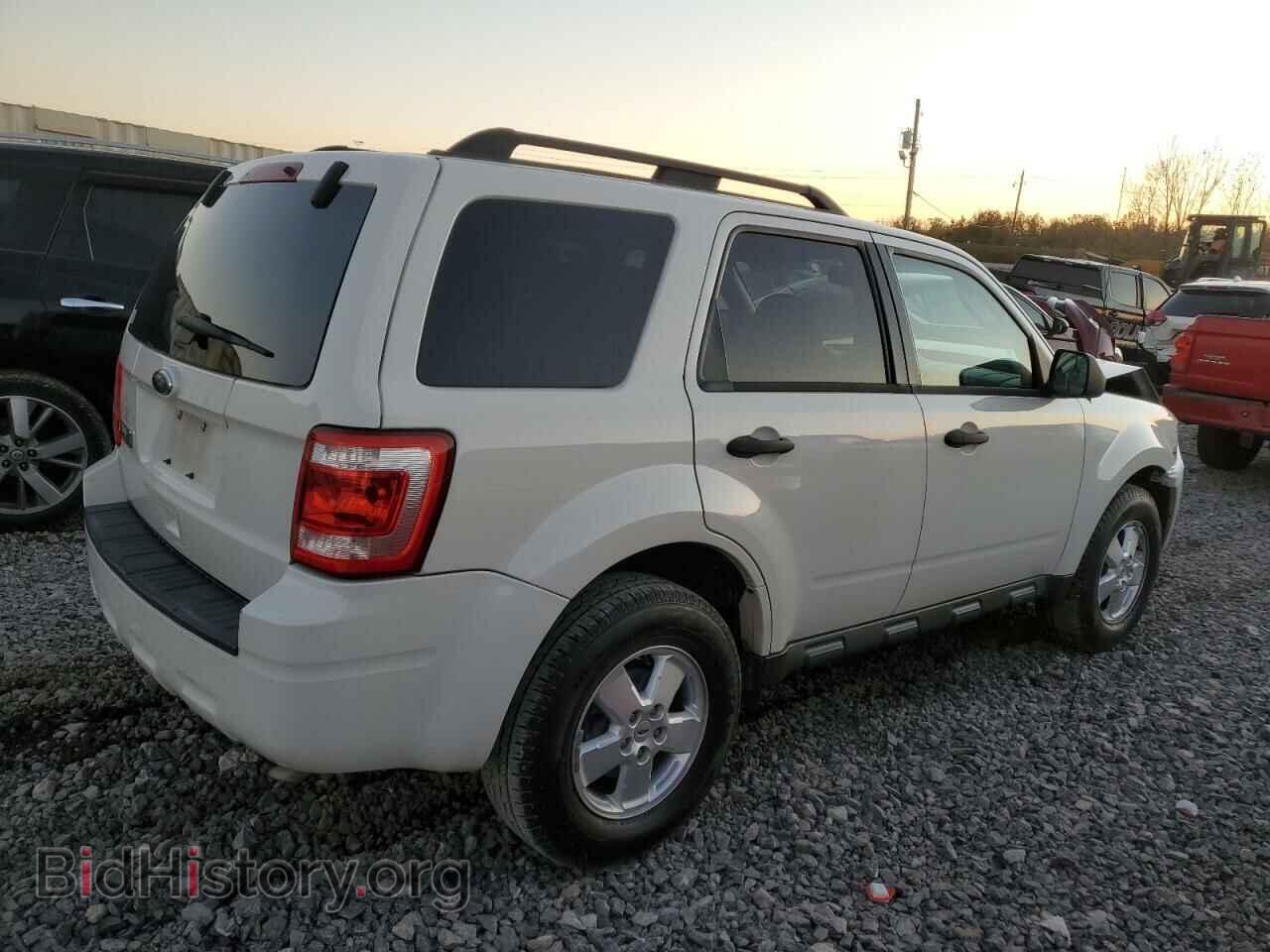 2010 FORD ESCAPE - VIN: 1FMCU0D7XAKD36894 - Фото 3