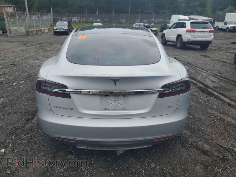 2013 Tesla MODEL S (VIN 5YJSA1CN5DFP15737) — фото 6 из 13