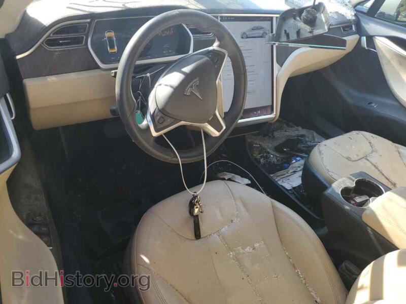 2013 Tesla MODEL S (VIN 5YJSA1CN5DFP15737) — фото 8 из 13