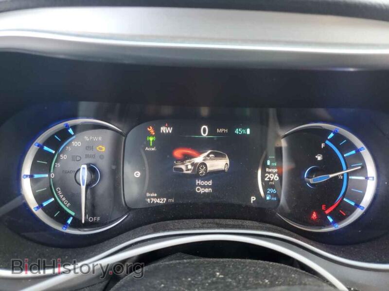 2017 Chrysler PACIFICA (VIN 2C4RC1N79HR822257) — фото 9 из 13