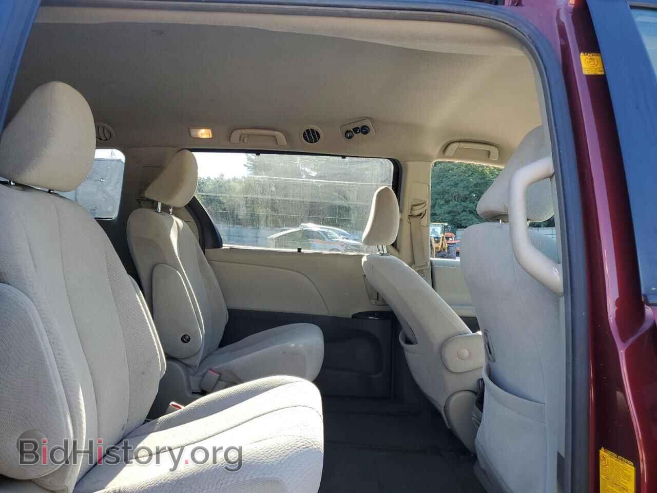 2011 TOYOTA All Models - VIN: 5TDJK3DC6BS018796 - Фото 11