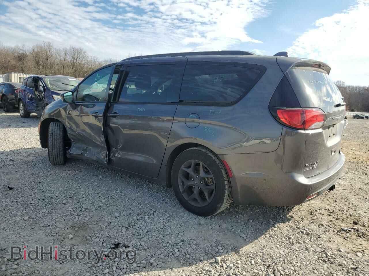 2019 CHRYSLER PACIFICA - VIN: 2C4RC1EG0KR751599 - Photo 2