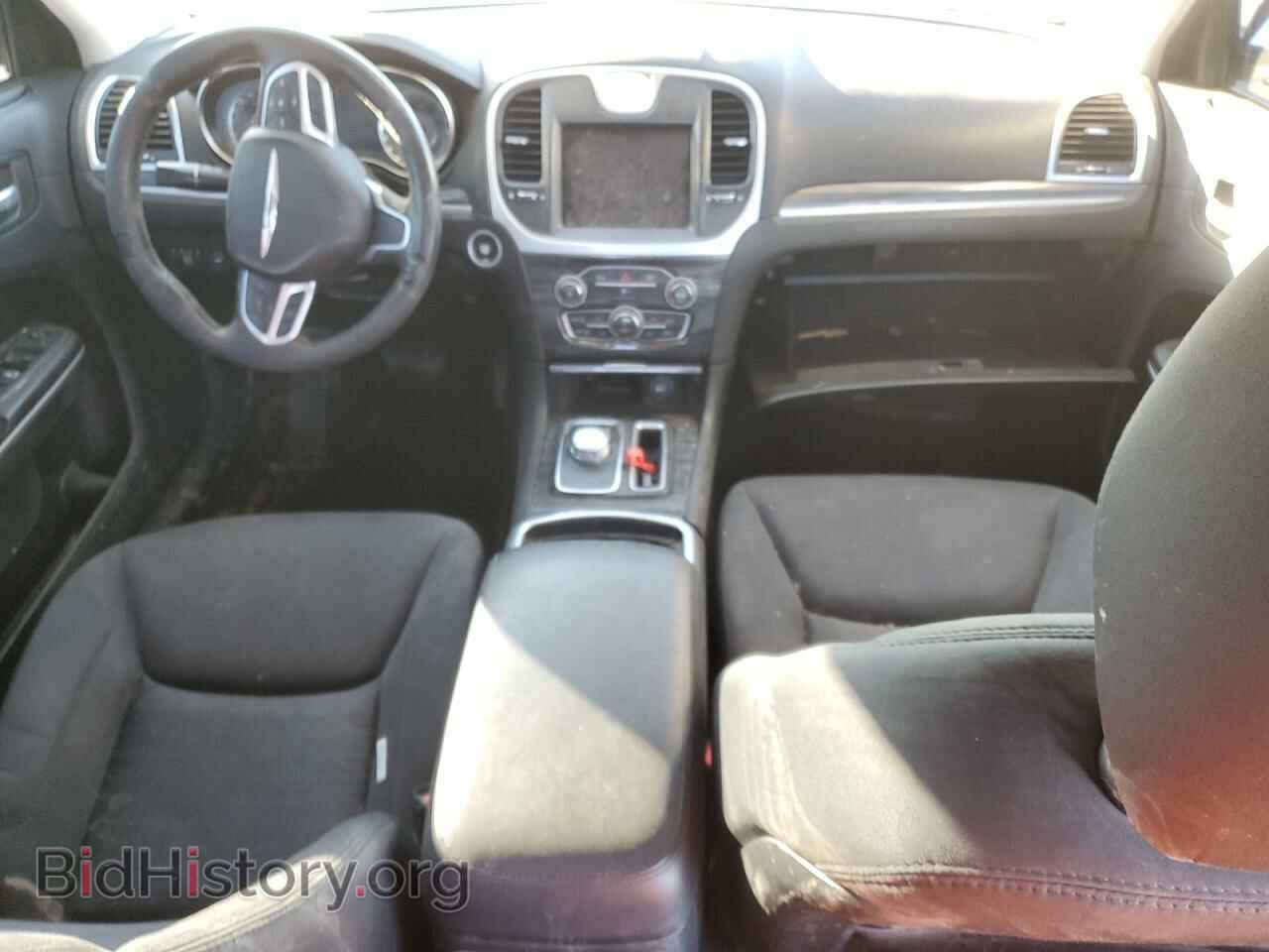 2019 CHRYSLER 300 - VIN: 2C3CCAAG6KH667616 - Фото 8