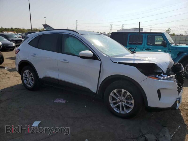 2020 Ford ESCAPE (VIN 1FMCU9G63LUC76844) — фото 4 из 15