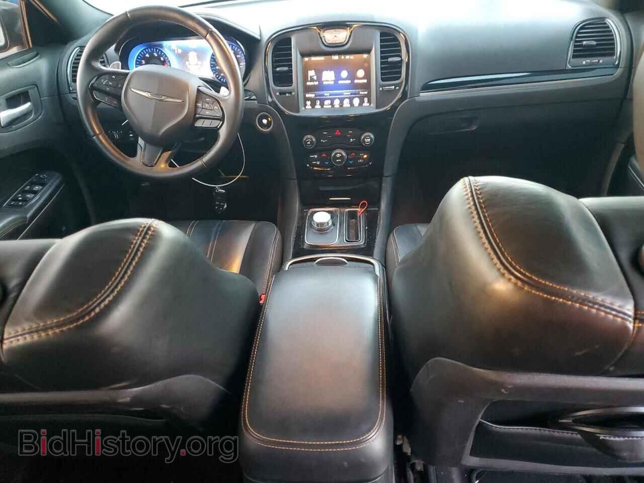 2016 CHRYSLER 300 - VIN: 2C3CCAGG2GH270323 - Фото 8