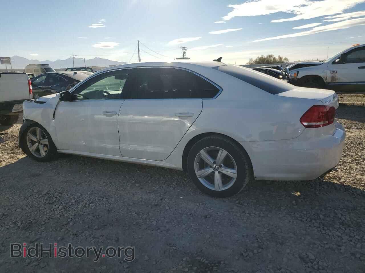 2013 VOLKSWAGEN PASSAT - VIN: 1VWBH7A32DC085038 - Фото 2
