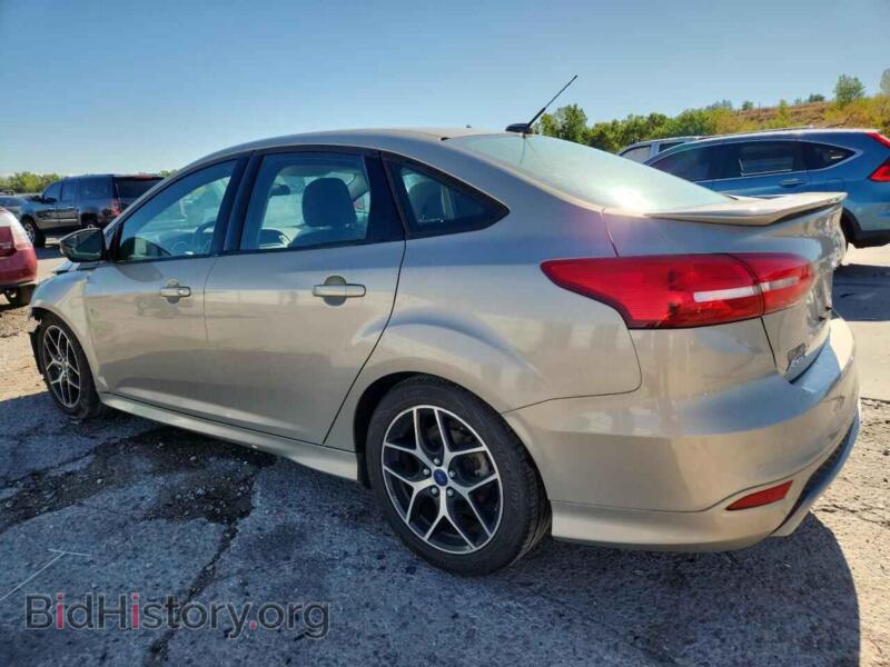 2016 Ford FOCUS (VIN 1FADP3F29GL225443) — фото 2 из 13