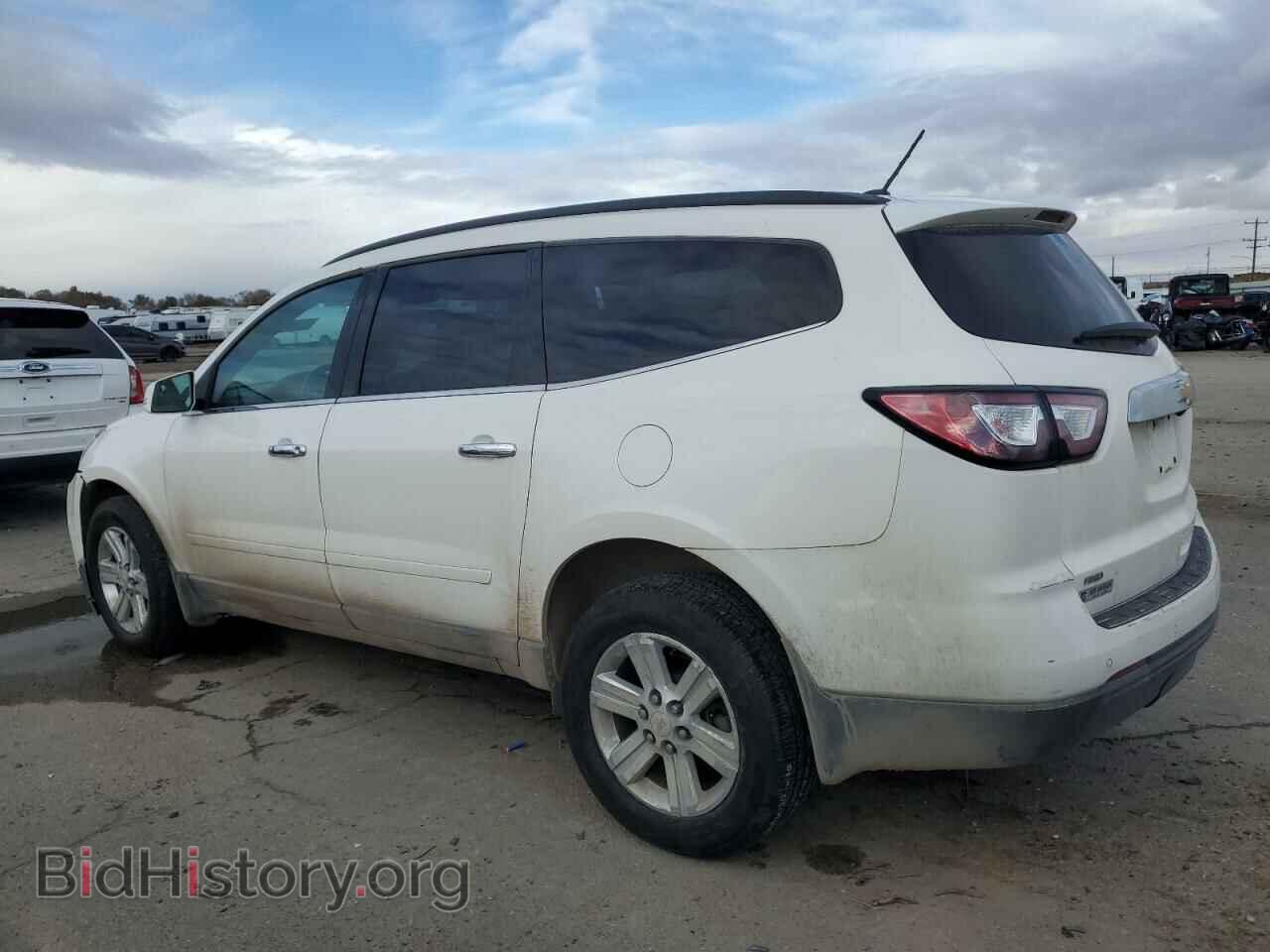 2013 CHEVROLET TRAVERSE - VIN: 1GNKVGKD2DJ193472 - Фото 2