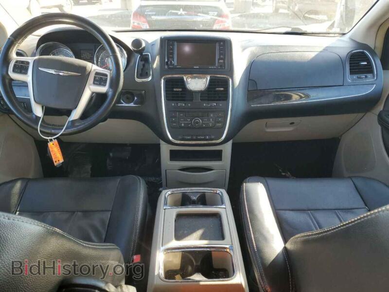 2015 Chrysler MINIVAN (VIN 2C4RC1BG2FR676348) — photo 8 of 13